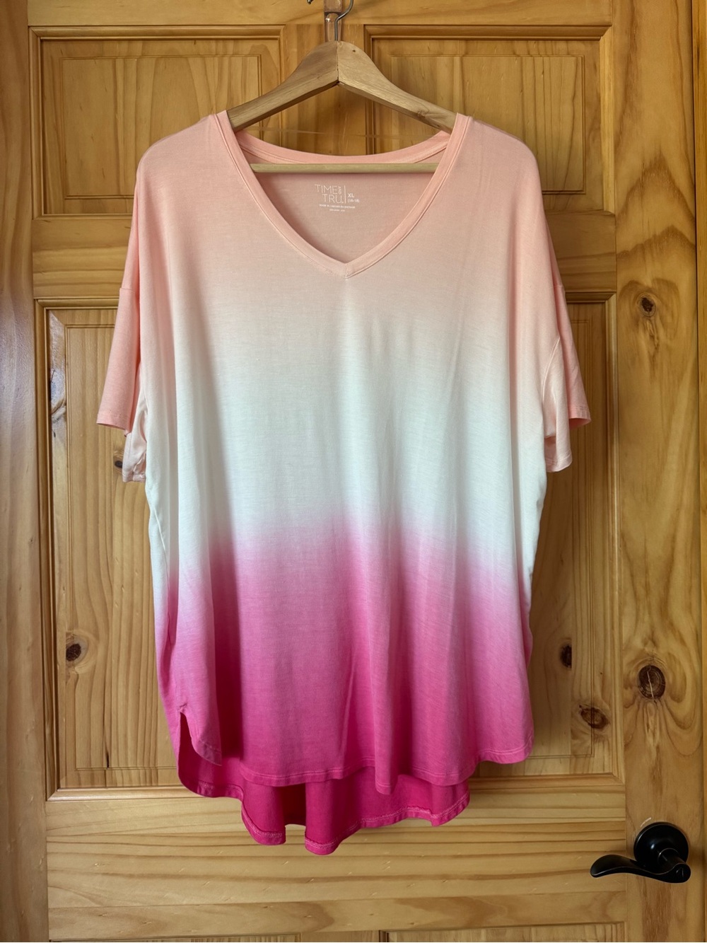 Time and Tru Pink Ombre V-Neck Short Sleeve Tee size XL